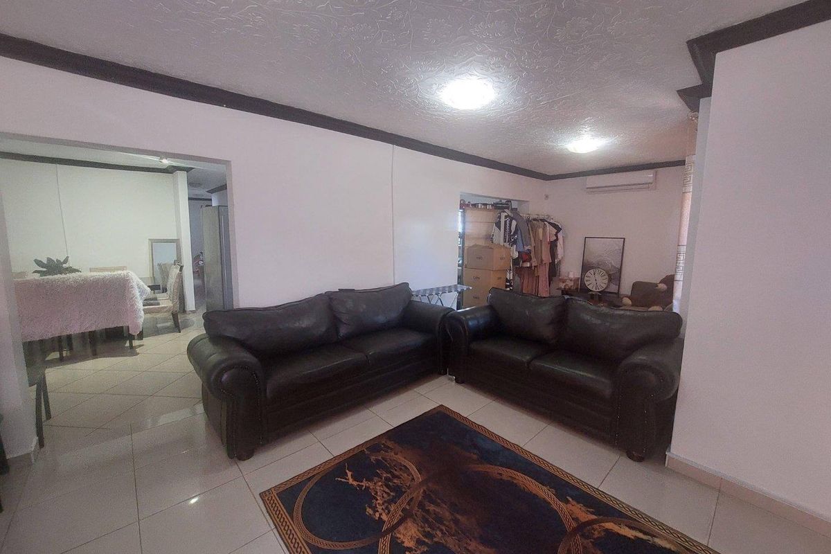 For Sale  Cimbebasia - Freestanding house - Photo 4