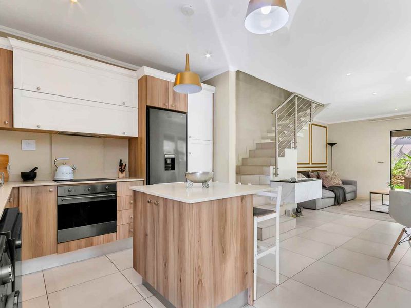 2 BEDROOM MODERN TOWNHOUSE FOR SALE IN BRYANSTON - Photo 3