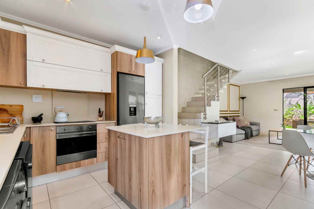 2 BEDROOM MODERN TOWNHOUSE FOR SALE IN BRYANSTON - Photo 3