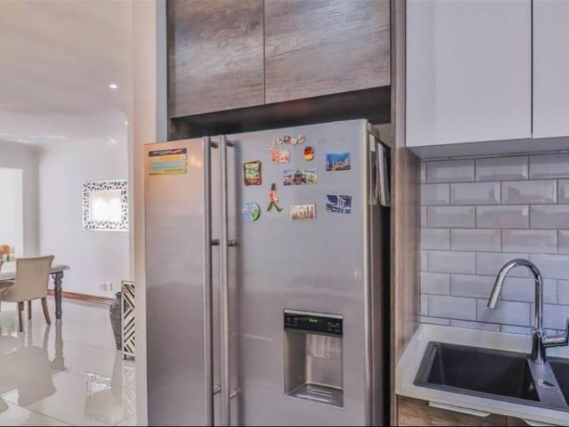 3 Bedroom House For Sale in Halfway Gardens - Photo 7