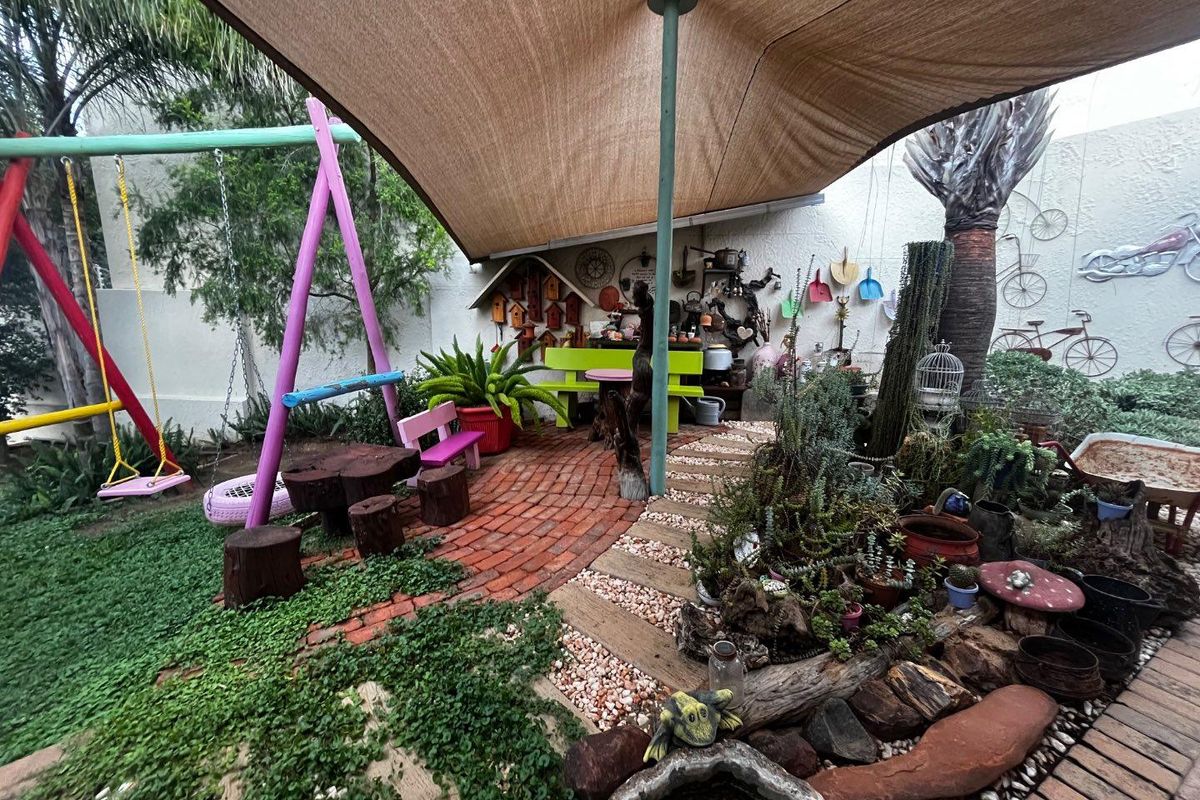 Olympia fairytale house for sale - Photo 5