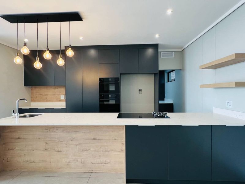 Ascend to Midstream - 3 Bedroom Luxury Apartment Available Immediately - Photo 7
