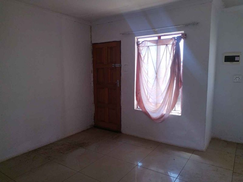 Charming 2 bedrooms house for sale in Soshanguve VV - Photo 9