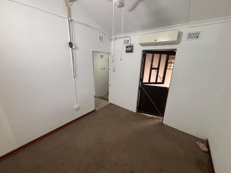 1 Bedroom Apartment to Rent in Hatton Estates - Photo 10