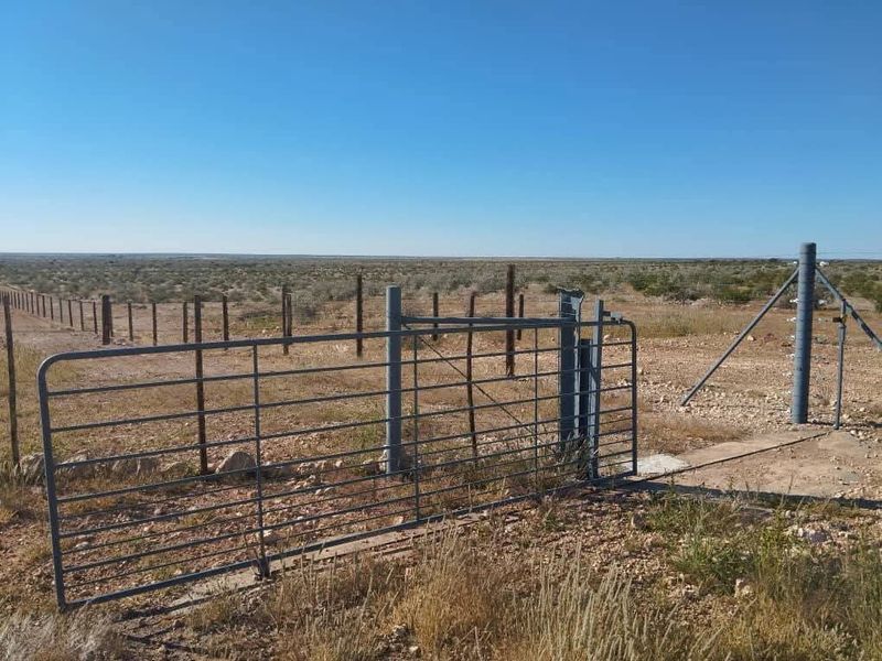 A truly remarkable agricultural opportunity on the Derm road, ideally located ±60km from Hoachanas, 30km from Stampriet and 80km from Mariental. - Photo 5