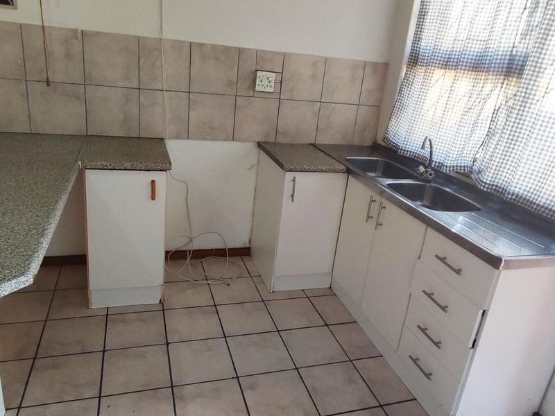 Bachelors Garden Cottage for single person - Photo 3