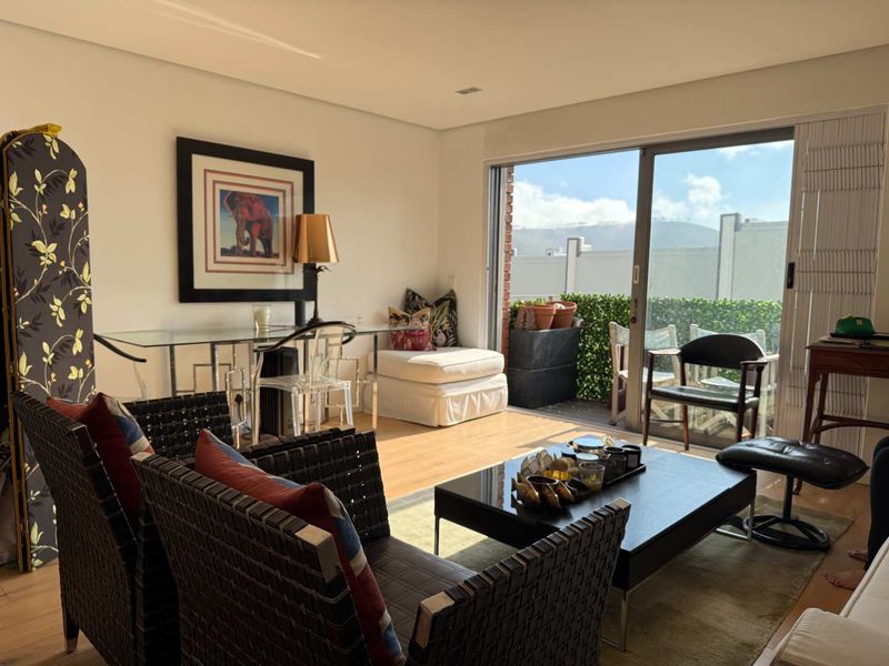 Secure, Sunny Apartment - Fully Furnished - Photo 6