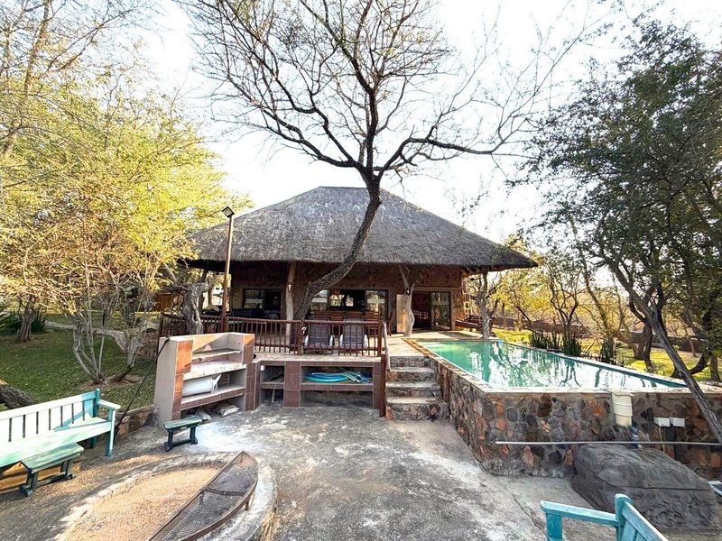 Exclusive to Century 21 Wildlife Properties, Private Residential Bush Home in Ndlovumzi Nature Reserve - Photo 2