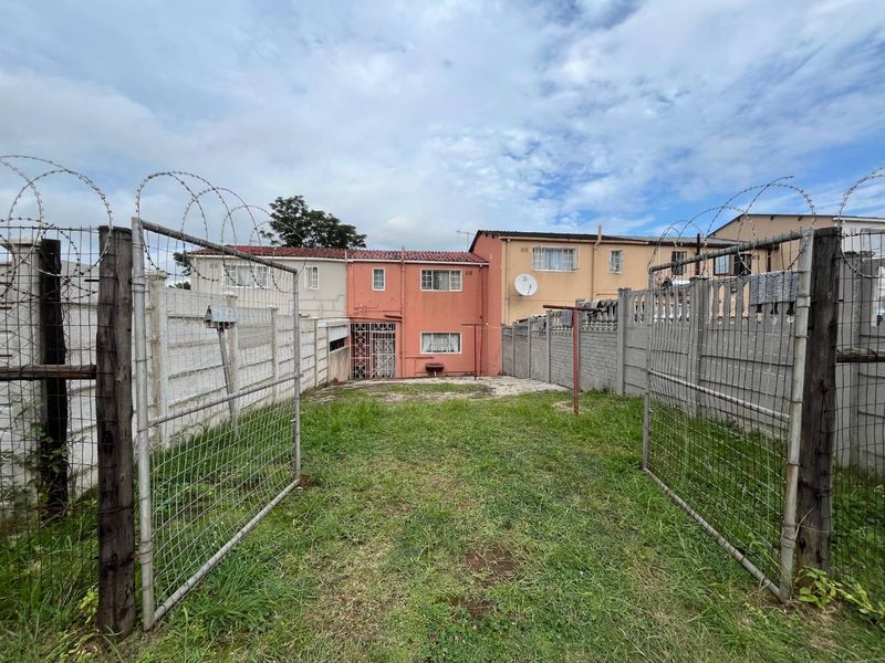 3-Bedroom Duplex For Sale in Whetstone, Phoenix - Photo 2