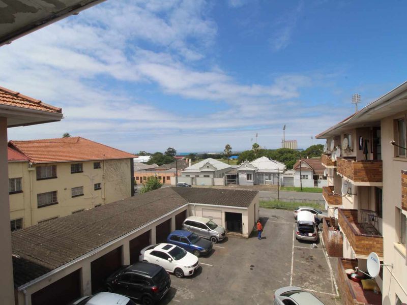 Central Location & Comfort: The Ultimate Combo! - Photo 2