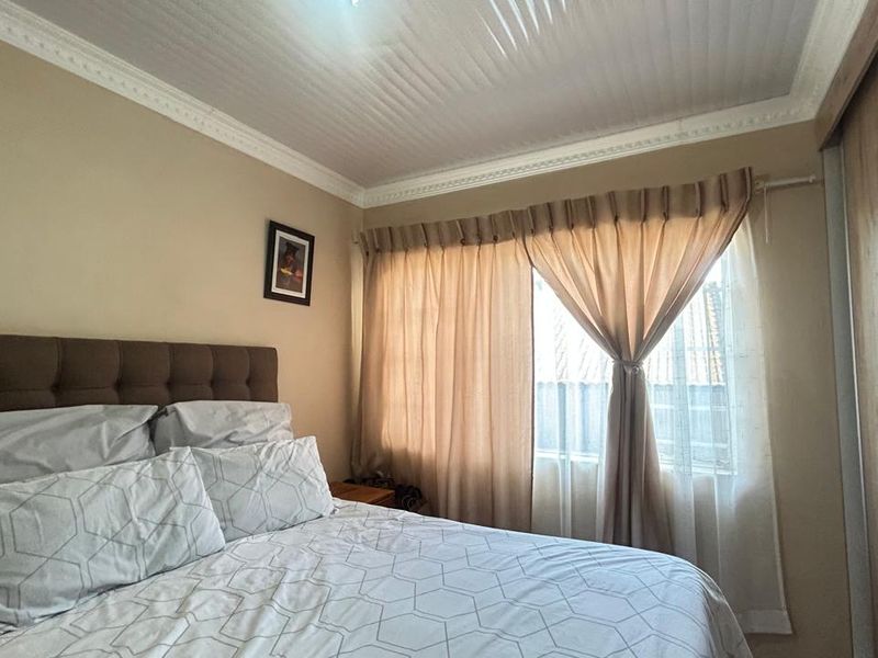 El Shaddai Townhouse: Where Comfort Meets Convenience! - Photo 6