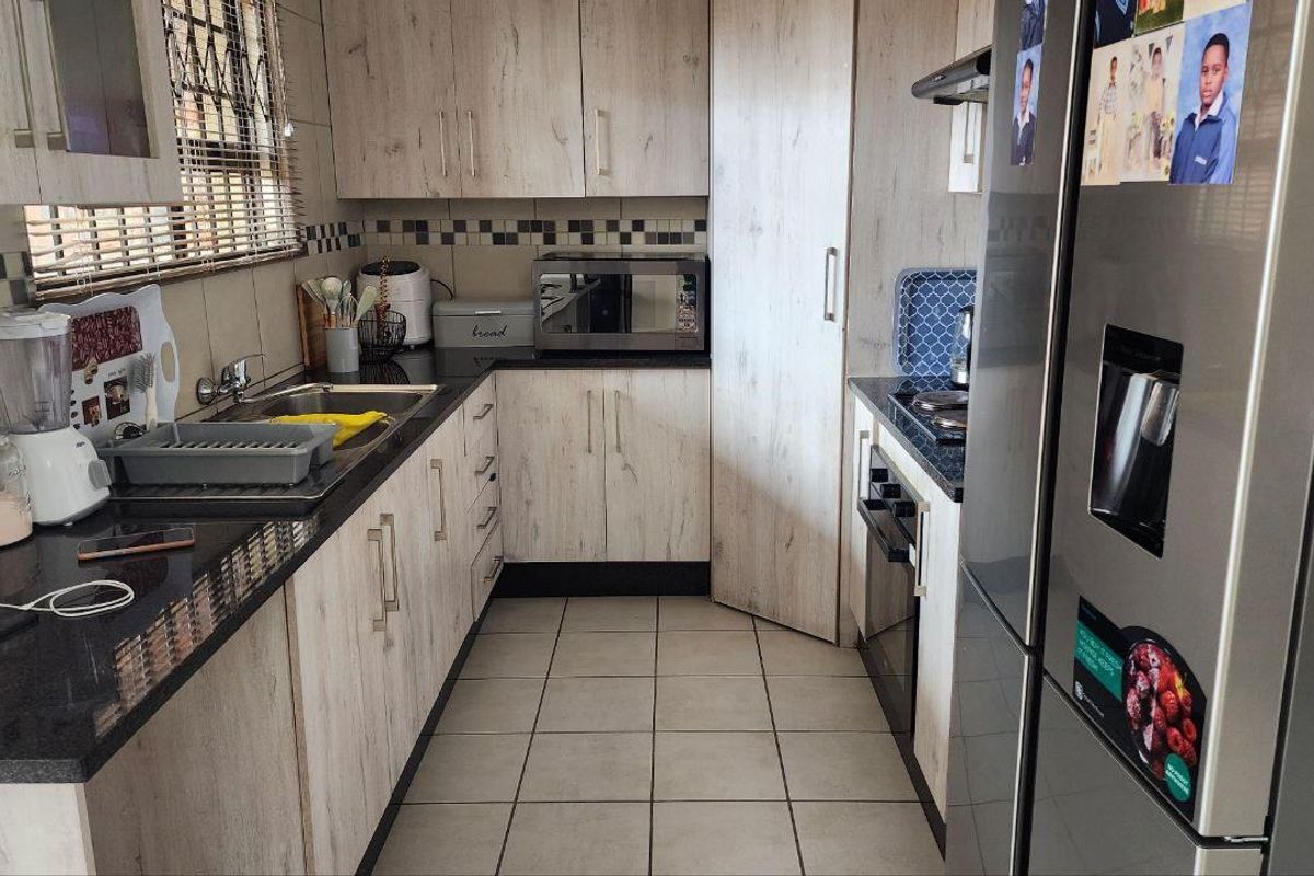 Comfort,Space and Everyday Elegance - Photo 4