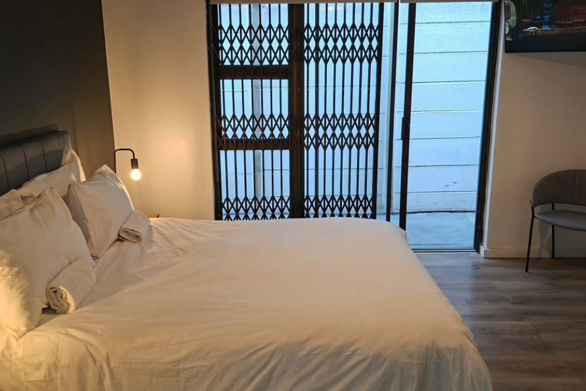 Furnished bachelor garden flatlet within walking distance of the beach - Photo 4