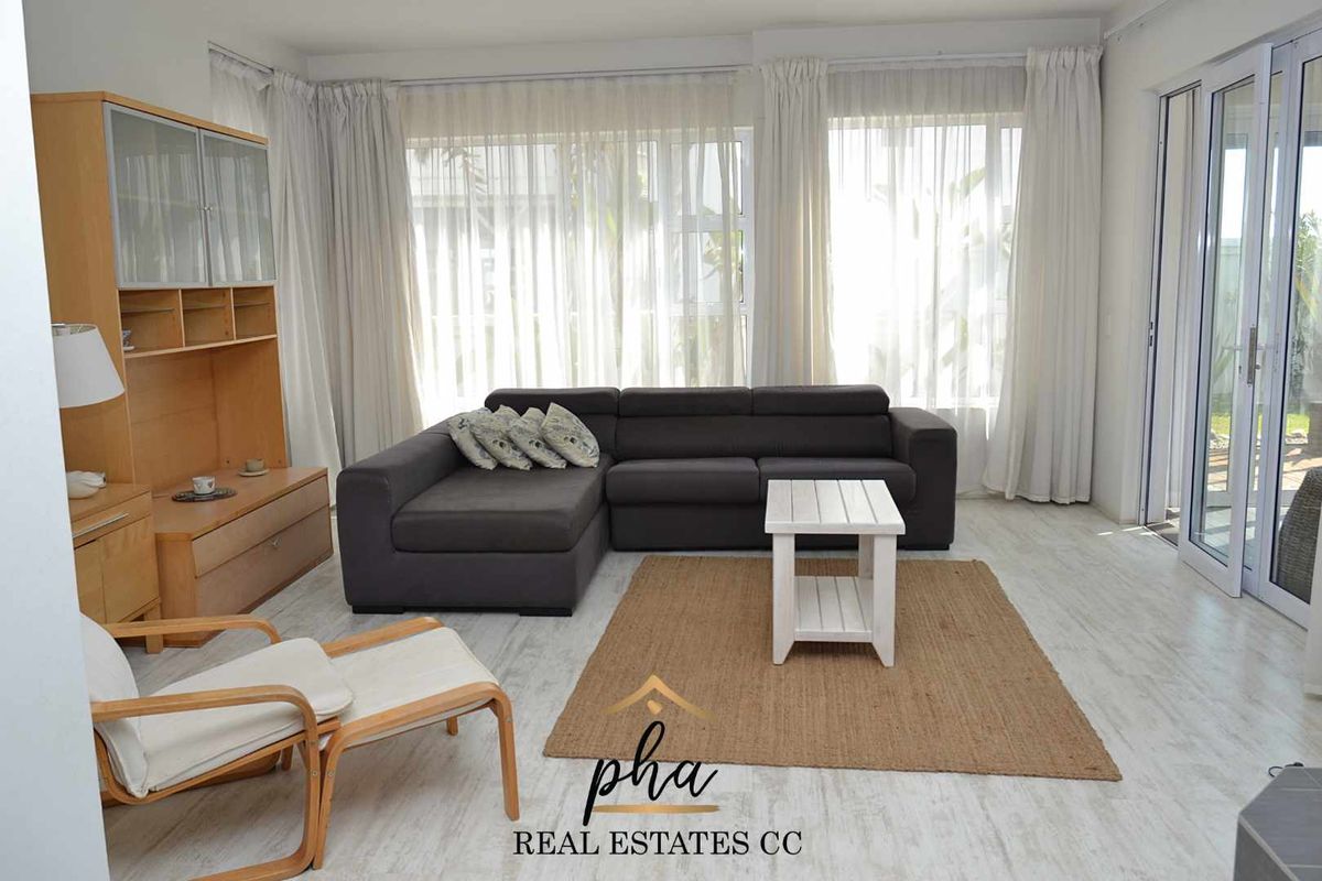 Beautiful double storey townhouse with three bedrooms for sale - Photo 2