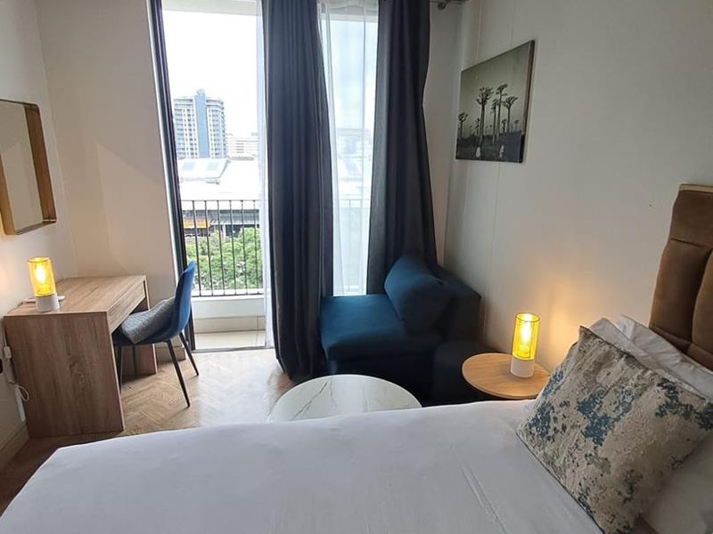 STUPENDOUS FULLY FURNISHED STUDIO APARTMENT IN THE NEW AND ICONIC COMPLEX IN ROSEBANK - Photo 3