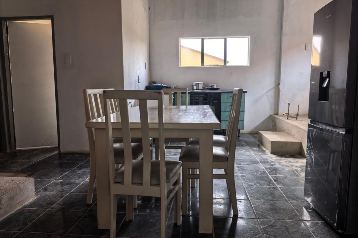 Three bedroom for sale - Photo 5