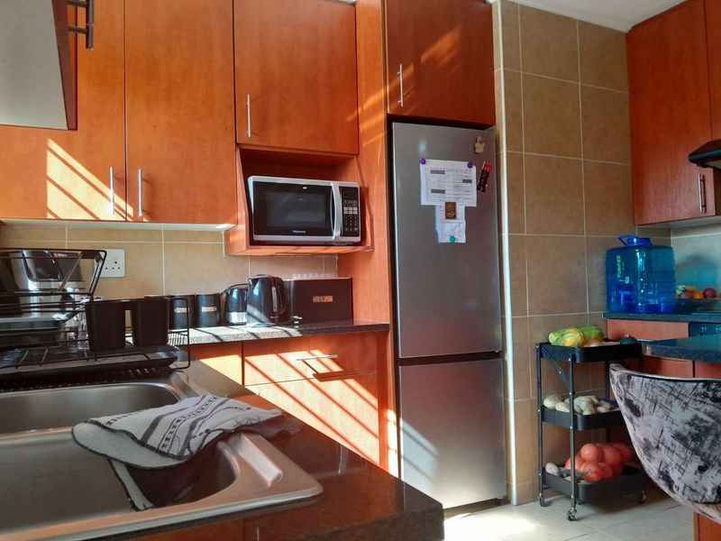 Neat as a Pin: Perfect Starter Home in Prime Location - Photo 7