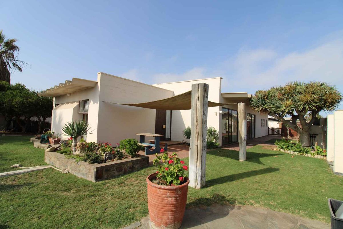 Family home in sought after area - Photo 2