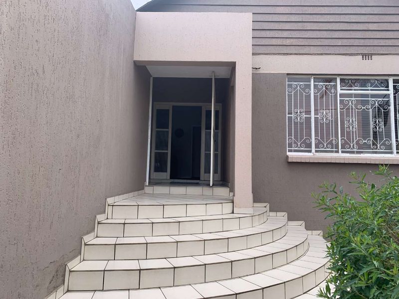 4 bedroom house for sale in Linmeyer - Photo 2