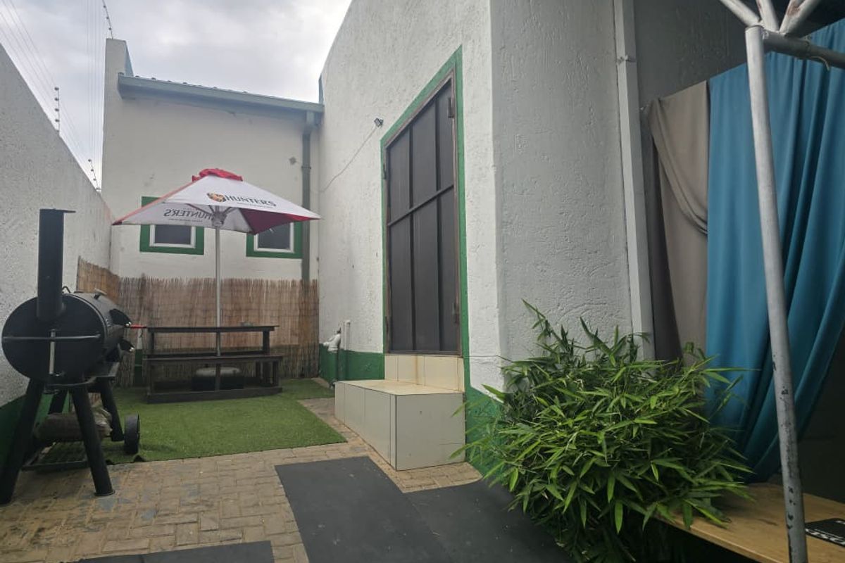 WINDHOEK – BUSINESS / ENTERTAINMENT PROPERTY - Photo 3