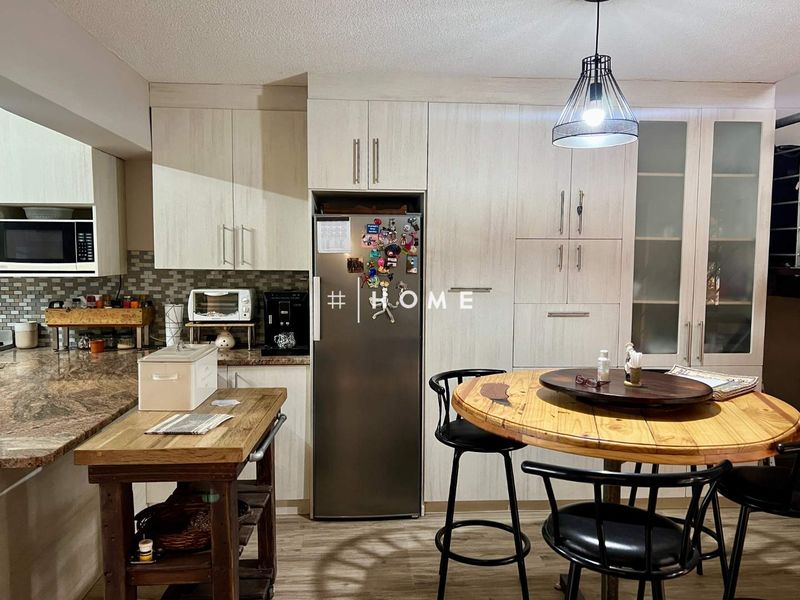 Townhouse for sale in Sports Village - Photo 8