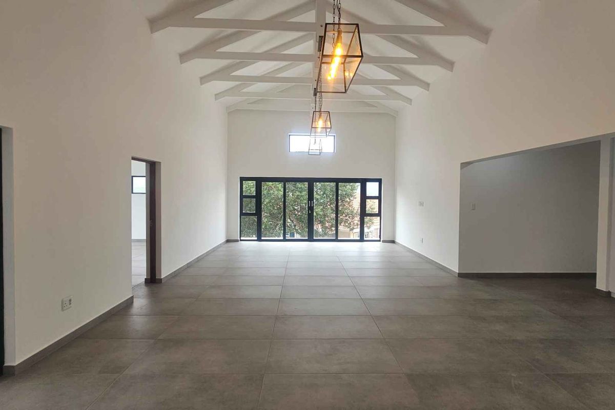 Modern Coastal Masterpiece with Breathtaking Views and Dual Entertainment Areas - Photo 4