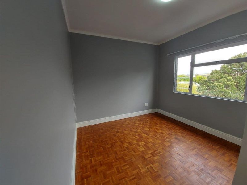 Unfurnished 2-Bedroom Apartment To Rent in Claremont - Photo 10