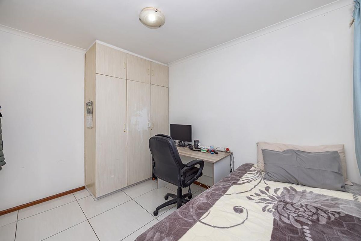 Stepless, Lock -up and Go Semi-detached Home - Photo 5