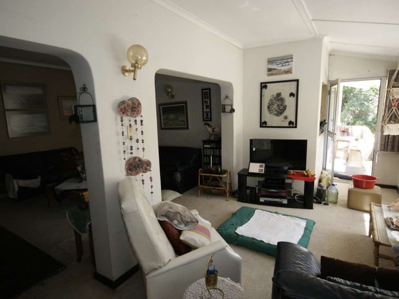 Residence - Photo 4