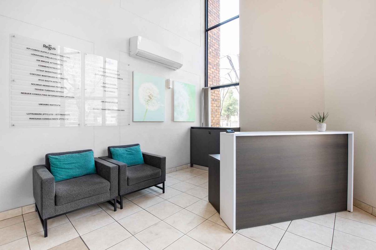 Private office space for 3 persons in Regus Eastrand Bedfordview - Photo 5
