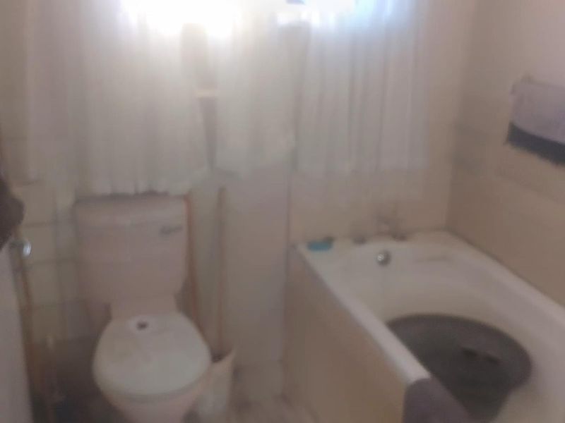 Two Bedroom for Sale in Umlazi - Photo 10