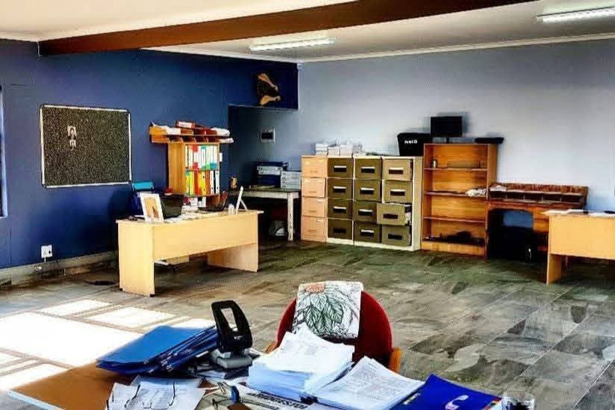 Beautiful free standing house for sale in Walvisbay-Hermes - Photo 3