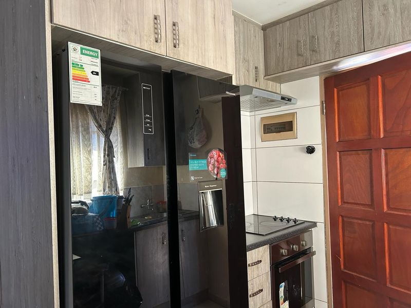 Clayville R 850 000 Home for Sale ! - Photo 6