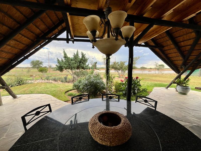 Game and cattle farm near Wilhelmstal, just 160 km from Windhoek and 200 km from Swakopmund. - Photo 9