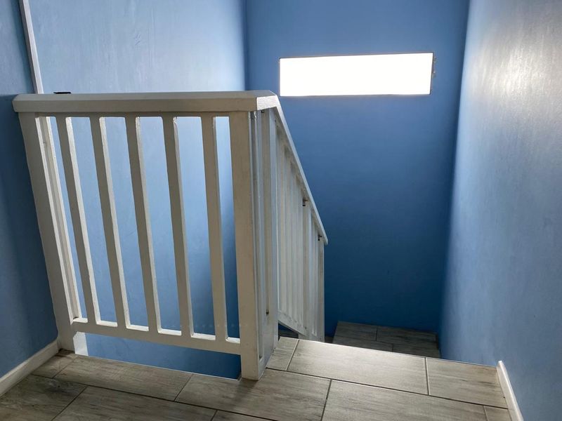 Stunning 4-Bedroom Duplex in Sought-After Bardale Village - Photo 8