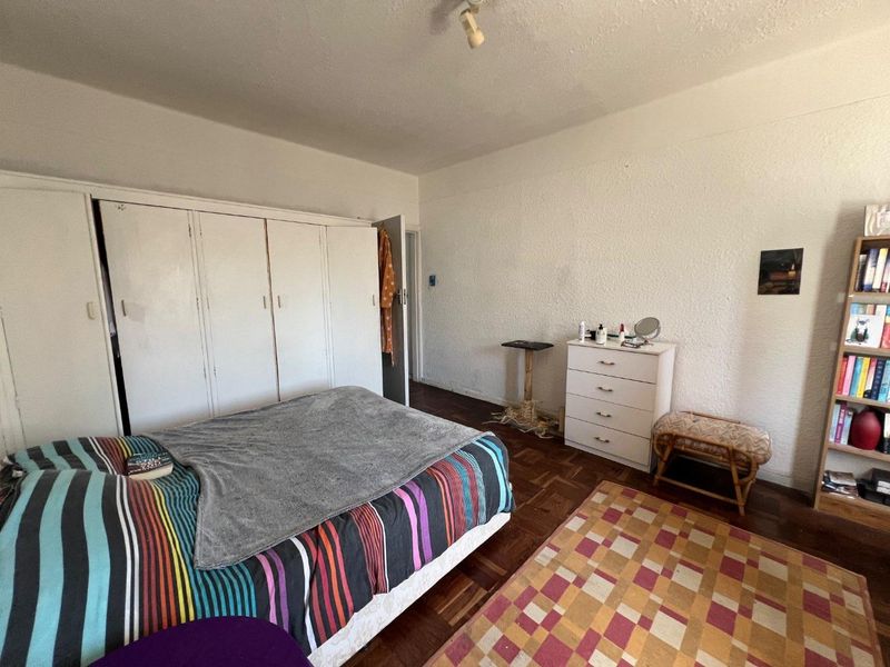 Unrenovated fifth floor find!! - Photo 10