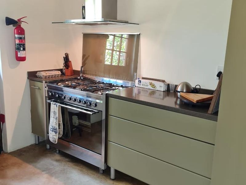 STYLISH PROPERTY! - Photo 5