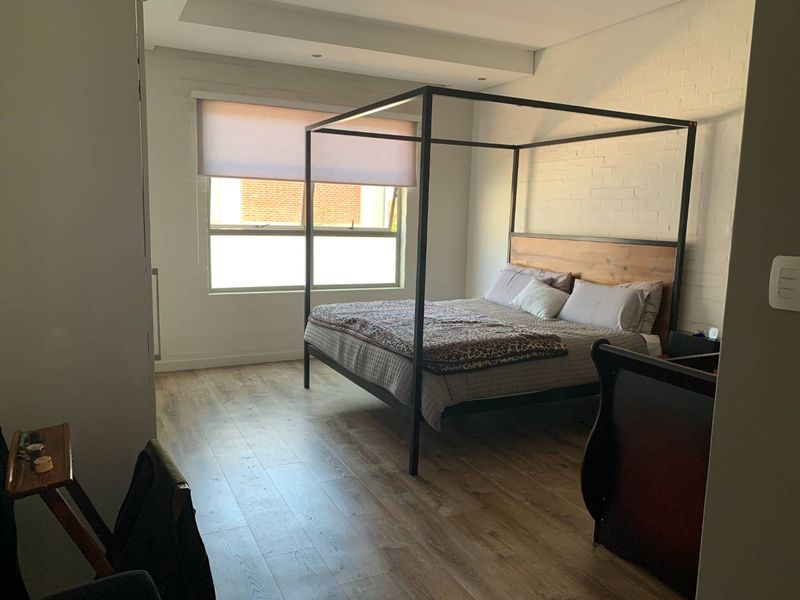 ELEGANT AND MODERN TOWNHOUSE - Photo 9