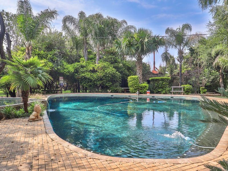 Own a Slice of Bushveld Paradise: Game, Farm, Resort & More! - Photo 4