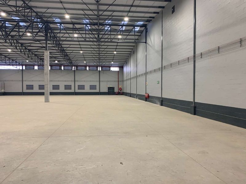 Modern Industrial Complex: Secure, Spacious, and Well-Equipped - Photo 9