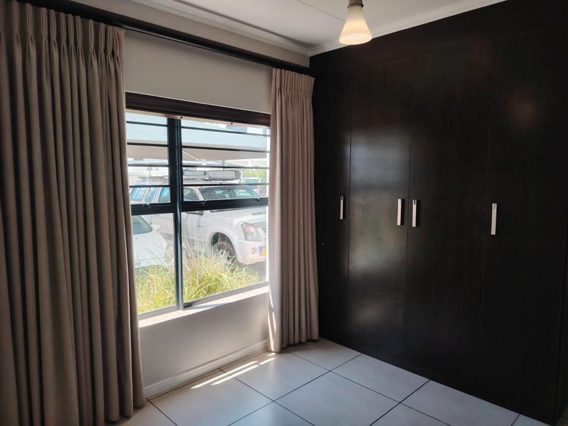 Rare find - Ground floor 3 bedroom apartment with garage in De Velde - Photo 4