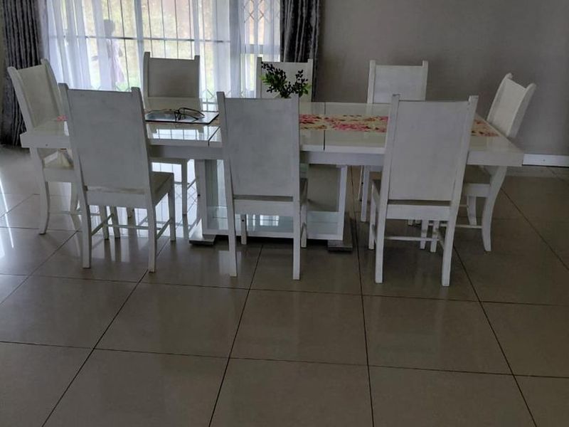 Spacious 4-Bedroom Family Home for Sale – Near Osindisweni Hospital - Photo 2