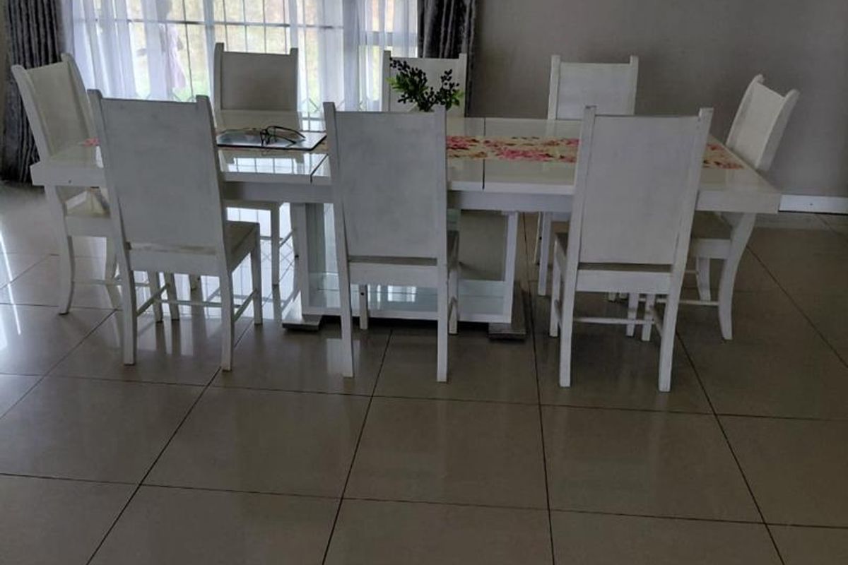 Spacious 4-Bedroom Family Home for Sale – Near Osindisweni Hospital - Photo 2