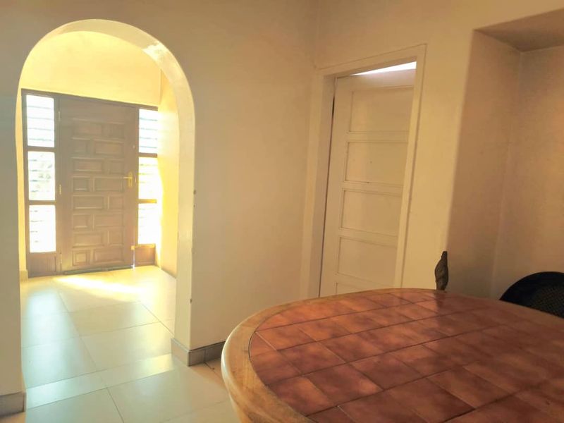 4 Bedroom House For Sale in Windhoek North - Photo 4