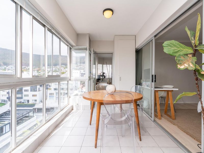 Spacious 3 bedroom Sea Point - Photo 9