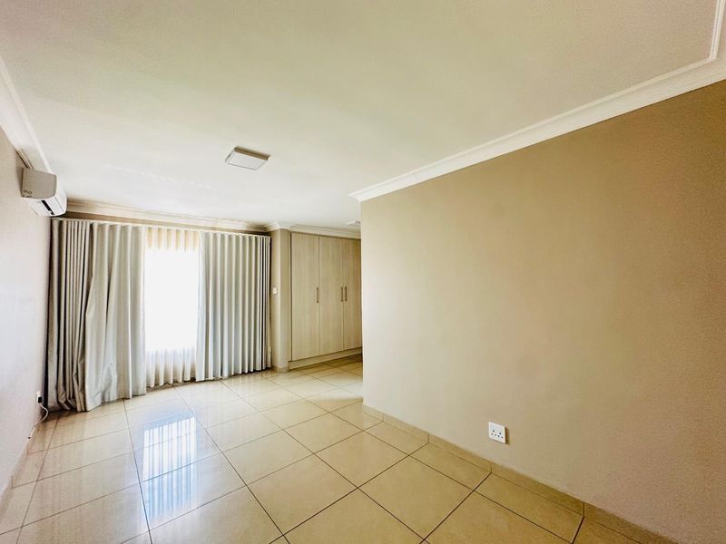 Modern 4-Bedroom Family Home in Secure Montana Estate – For sale - Photo 10