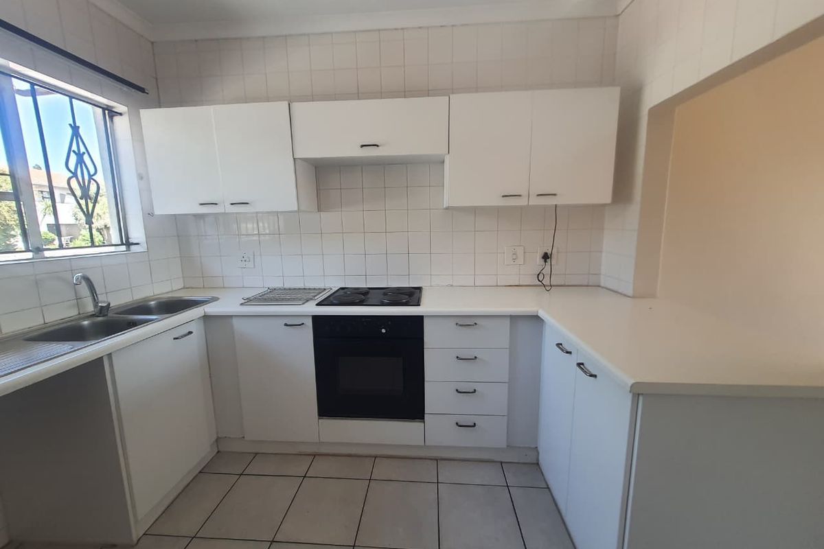 PRIME 2 bedroom 1 bath apartment - Photo 3