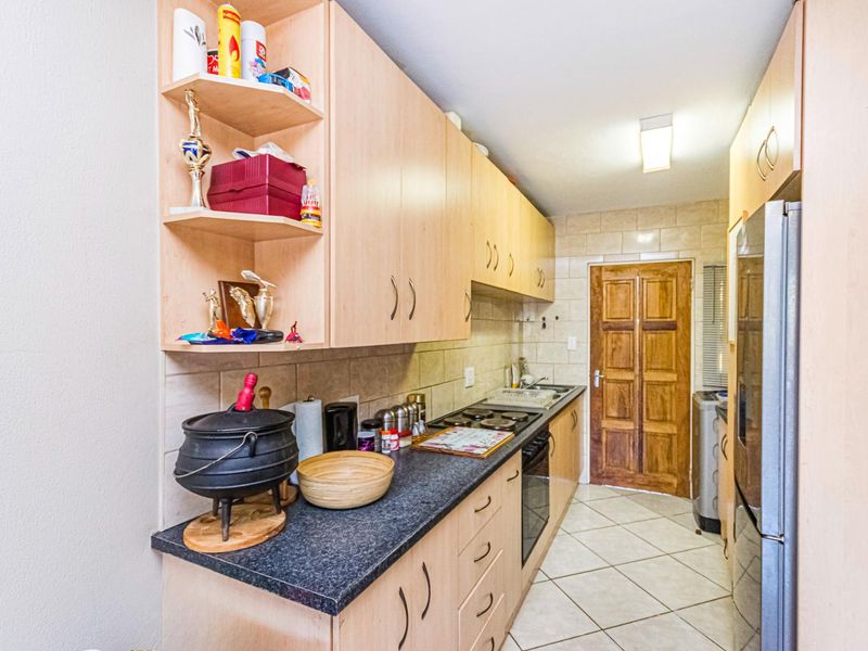 Modern Apartment For Sale - Photo 5