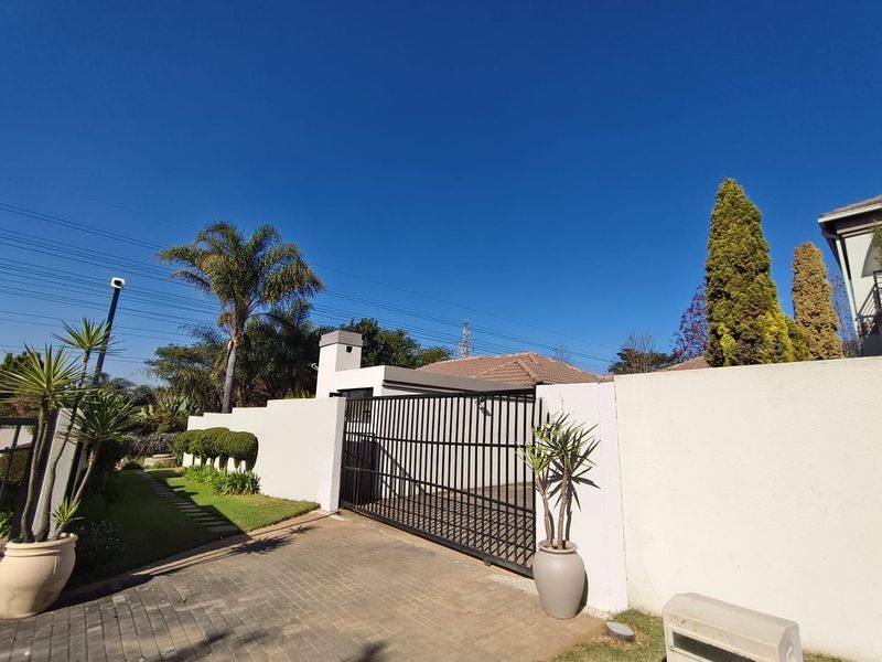 3 bedroom townhouse in Northriding - Photo 2