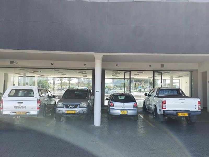 Elevate Your Practice: Prime 287 sqm Office Space Awaits - Photo 3